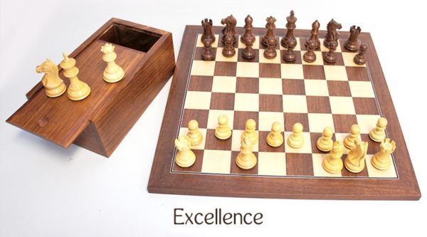 Echecs excellence pièces + boïte + plateau